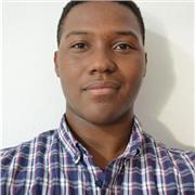 Profesor de apoyo escolar especializado en clases para niños de forma presencial